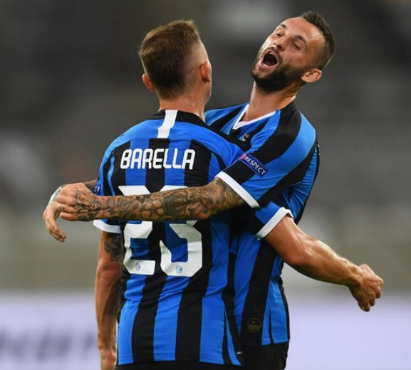 表现不错！萨格斯半场10中5得到14分3篮板3助攻