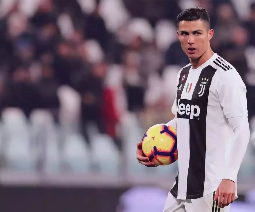 喜鹊9000万招揽谢什科，曼联理智退场是上策！