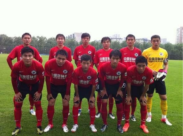 半场战报：格拉斯哥流浪者0-2罗马，佩莱格里尼、苏莱破门