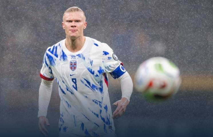 米体：联赛14轮不胜，佛罗伦萨多名球员及其家人遭死亡威胁